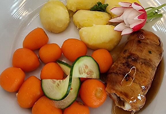 Gekookte Aardappelen, Parijse Wortelen, Rundervink en Braadjus