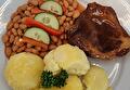 Gekookte Aardappelen, Witte bonen in Tomatensaus en Braadjus