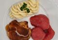 Aardappelpuree, Stoofpeertjes, Procureurlapje en Braadjus