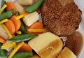 Gekookte Aardappelen, Wokmix, Paprikaburger en Braadjus