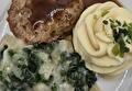 Aardappelpuree, Paksoi a la Crème, Rollade Metschijf en Braadjus
