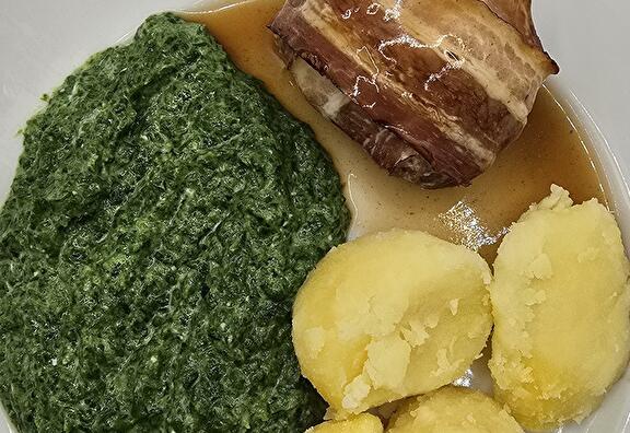 Gekookte Aardappelen, Spinazie a la Crème, Katenschijf en Braadjus