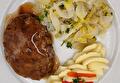 Aardappelpuree, Witlof, Rundergehaktschijf en Braadjus