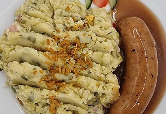 Oosterse Stamppot Spitskool, Chipolataworst en Braadjus
