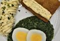 Aardappelpuree, Crème spinazie/ei, Visstick met Remouladesaus