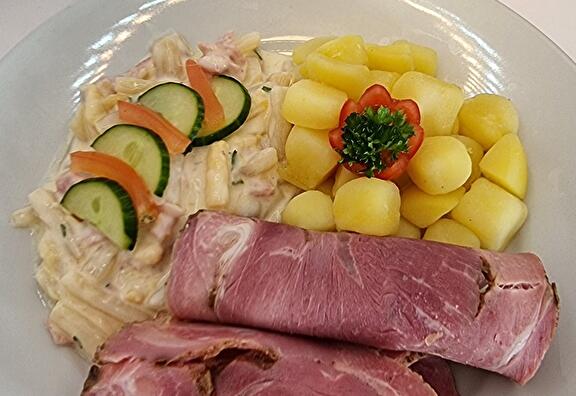 Gekookte Kriel, Asperges Hamsaus, Kiprollade en Braadjus