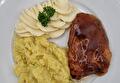 Aardappelpuree, Witte kool met kerriesaus, kalkoenfilet en gevogeltejus